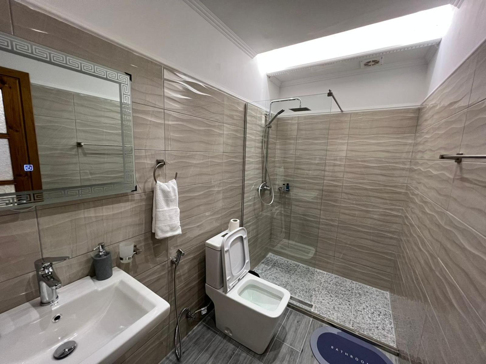Alsara Guesthouse Gjirokaster Room photo